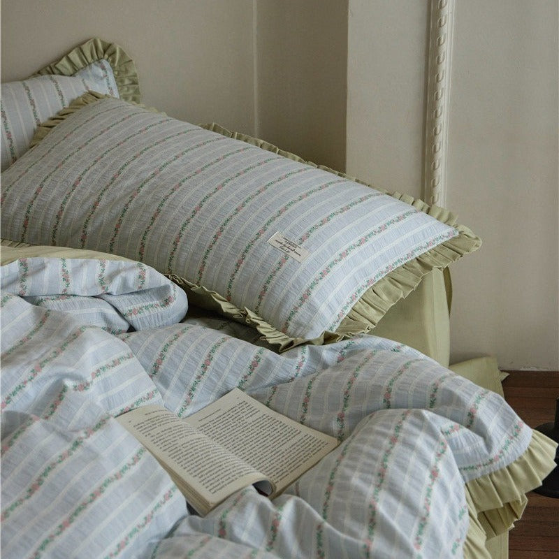 Lawn Party Bedding Set