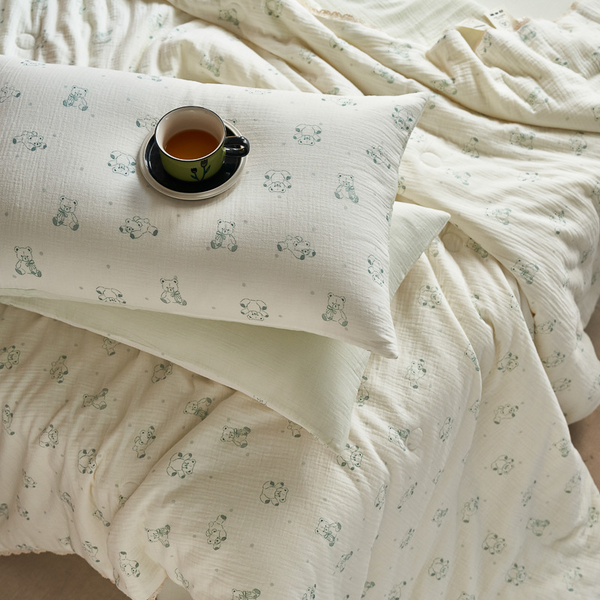Lovely Bear Summer Quilted Blanket