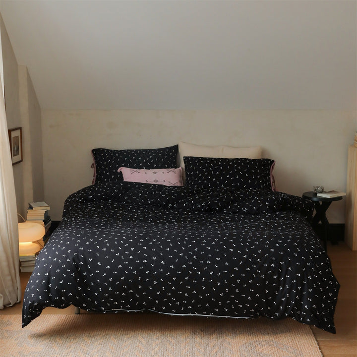 Cherry Ribbon Bedding Set