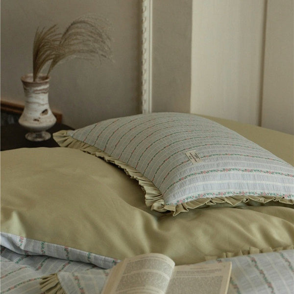 Lawn Party Bedding Set