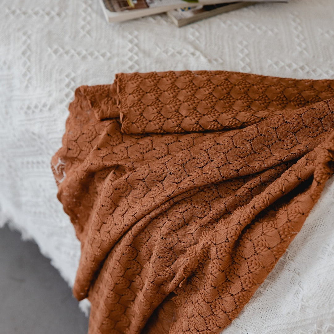 Rustic Ripple Lace Tablecloth