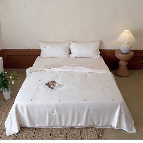 Mini Bloom Lyocell Summer Quilted Blanket