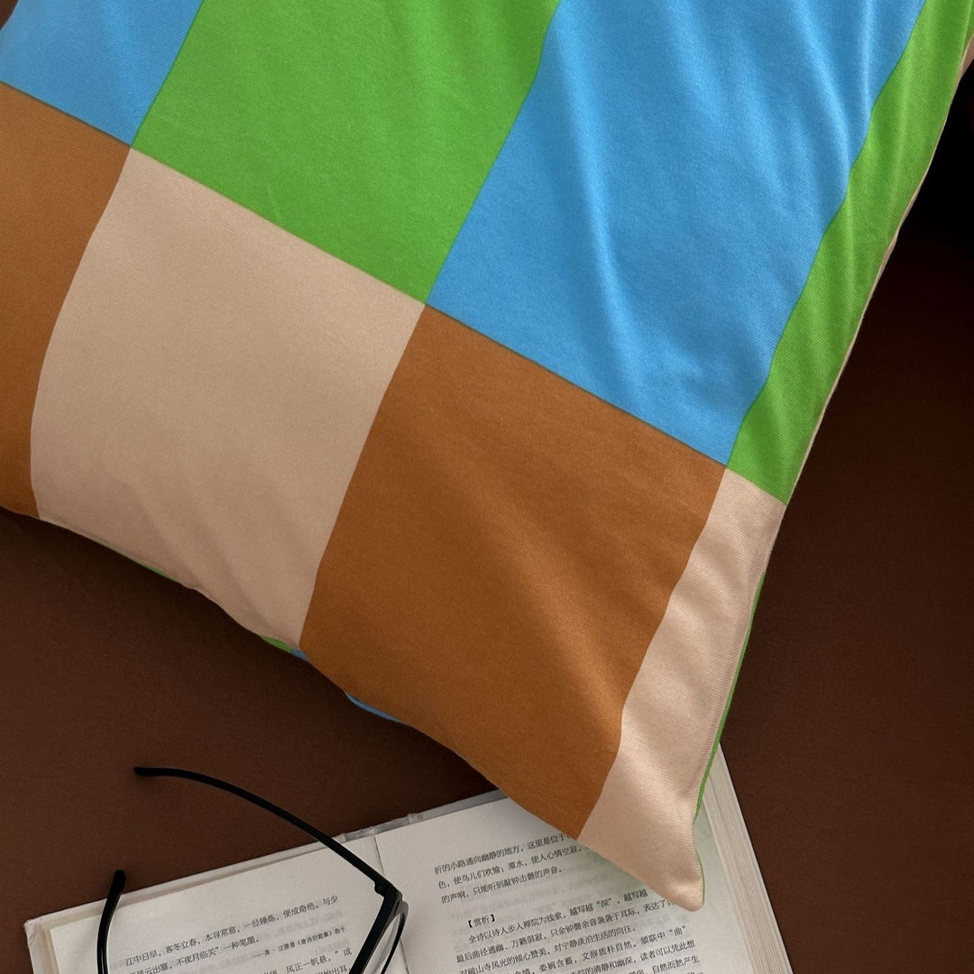 Funky Checkered Bedding Set Collection