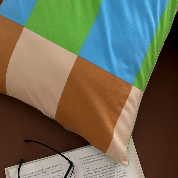 Funky Checkered Bedding Set