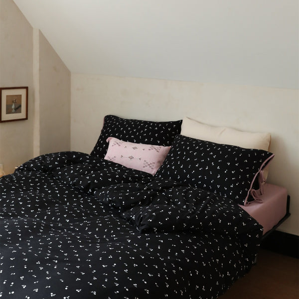 Cherry Ribbon Bedding Set