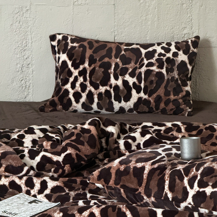 Wild Comfort Bedding Set
