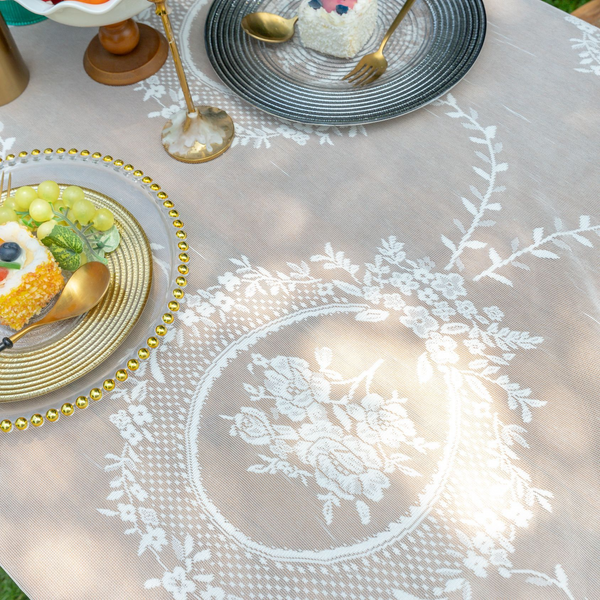 Wreath Lace Scallop Tablecloth