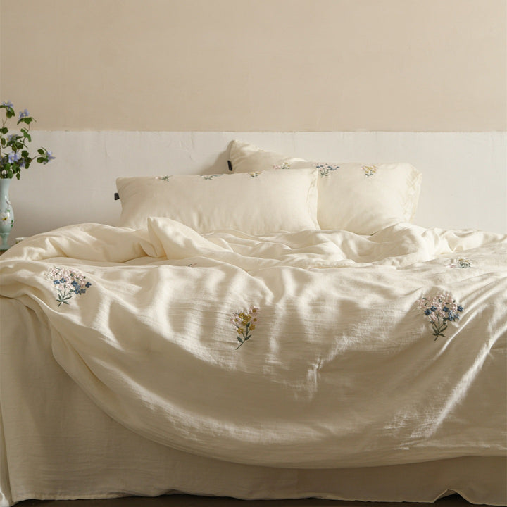 Cottage Wildflower Summer Quilted Blanket