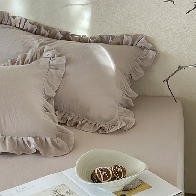 Ruffled Muslin Pillowcase Set