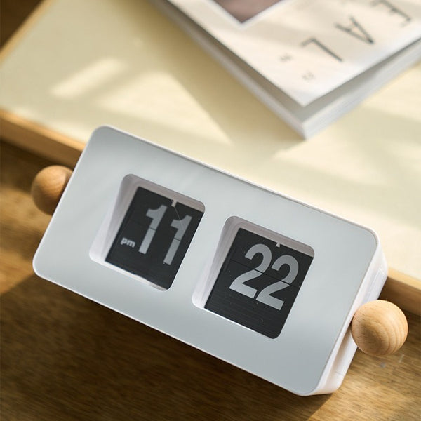 Funky Docky Desk Clock