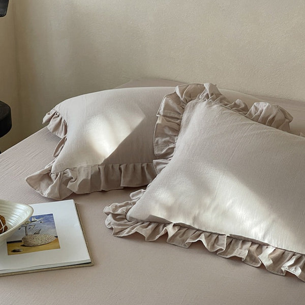 Ruffled Muslin Pillowcase Set