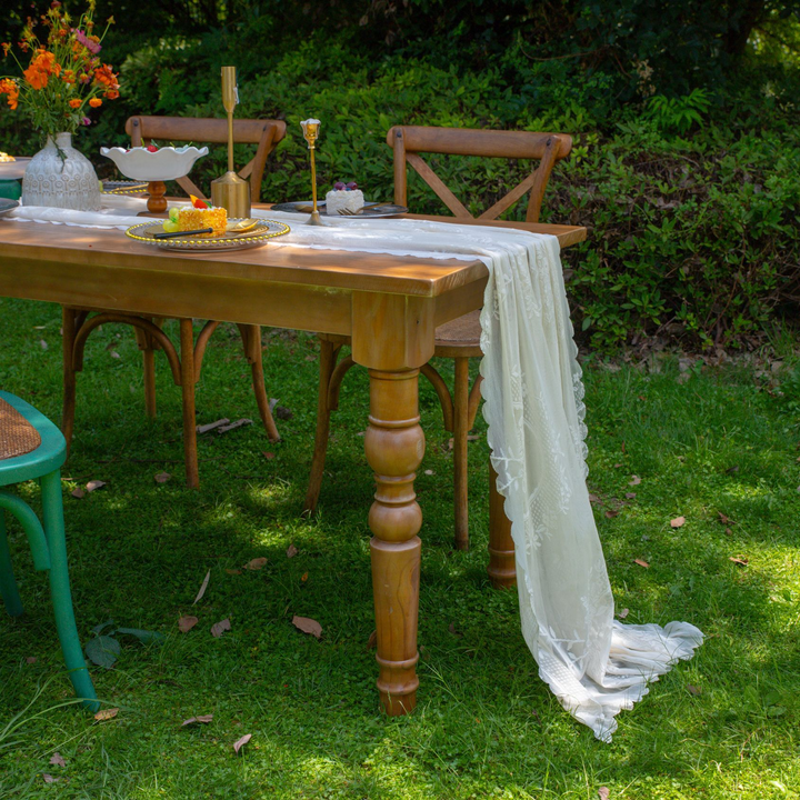 Wreath Lace Scallop Tablecloth