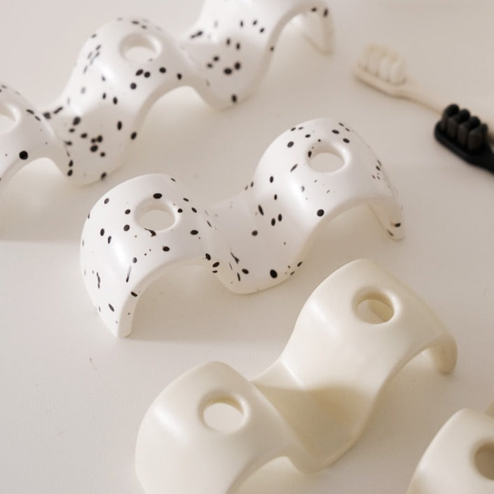 Fun Wavy Toothbrush Holder