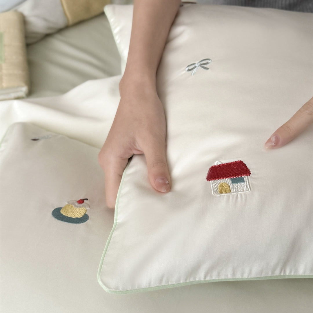 Tiny Dream Bedding Set