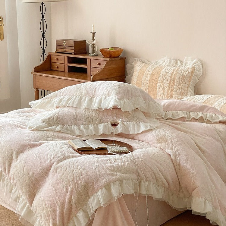 Miss Daisy Bedding Set