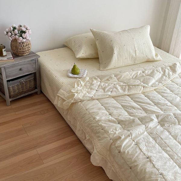 Twinkle Star Summer Quilted Blanket