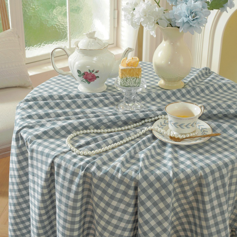 Dreamy Gingham Frill Tablecloth