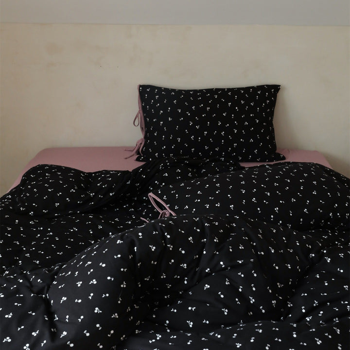 Cherry Ribbon Bedding Set