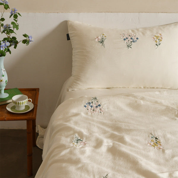 Cottage Wildflower Summer Quilted Blanket