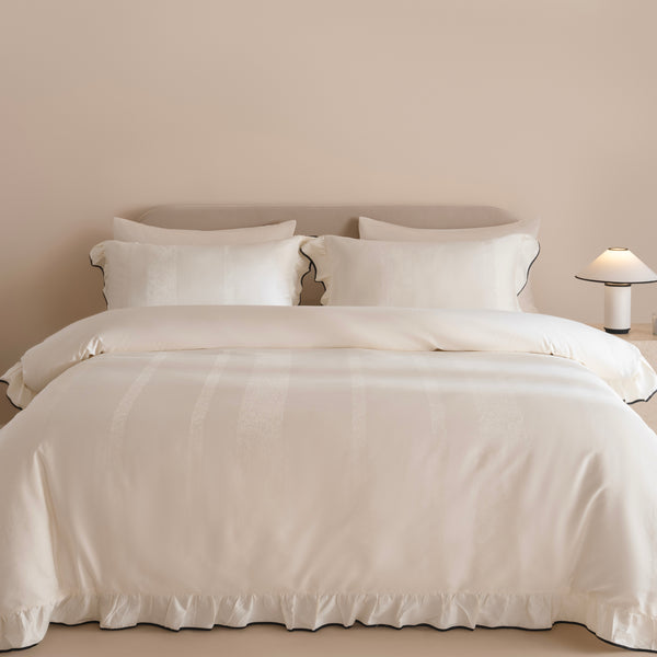 Royal Scalloped Bedding Set