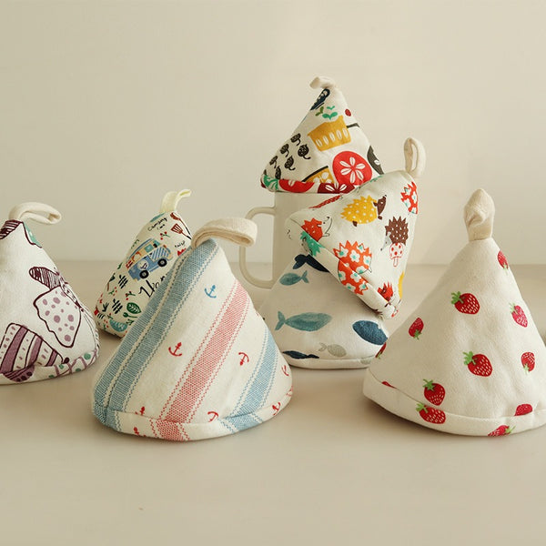 Grandma's Kitchen Triangle Pot Holder Set