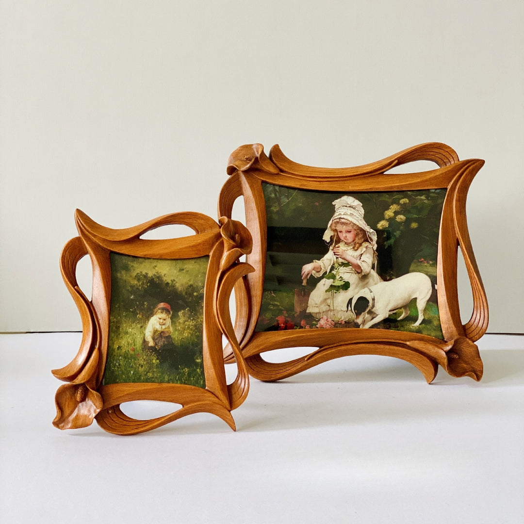 Calla Lily Twist Frame