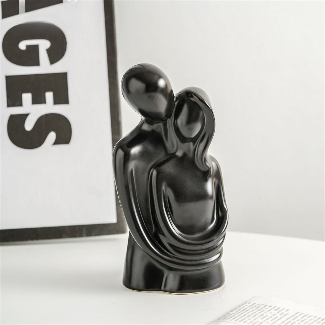 Hugging Couple Ceramic Decor
