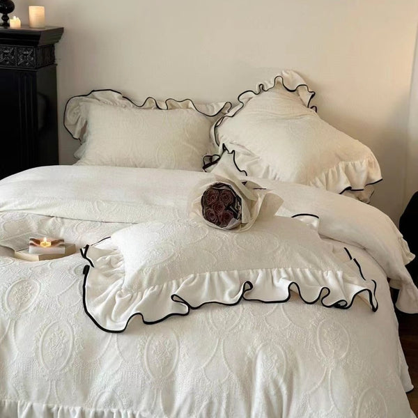 Warm Royal Scalloped Bedding Set