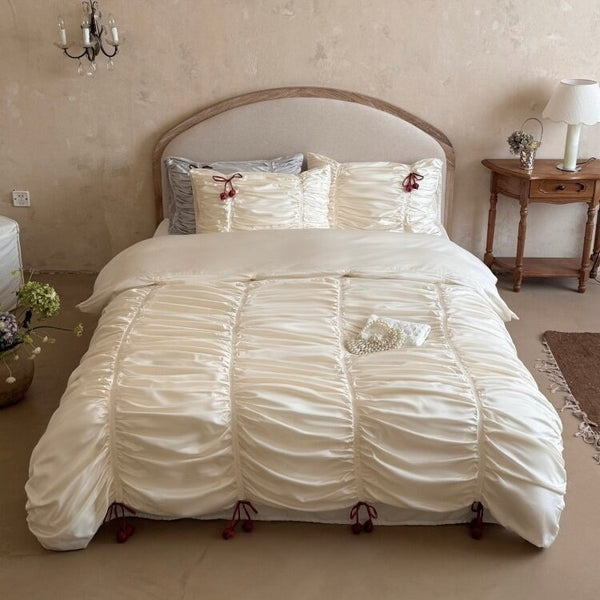 Fragrant Satin Bow Bedding Set