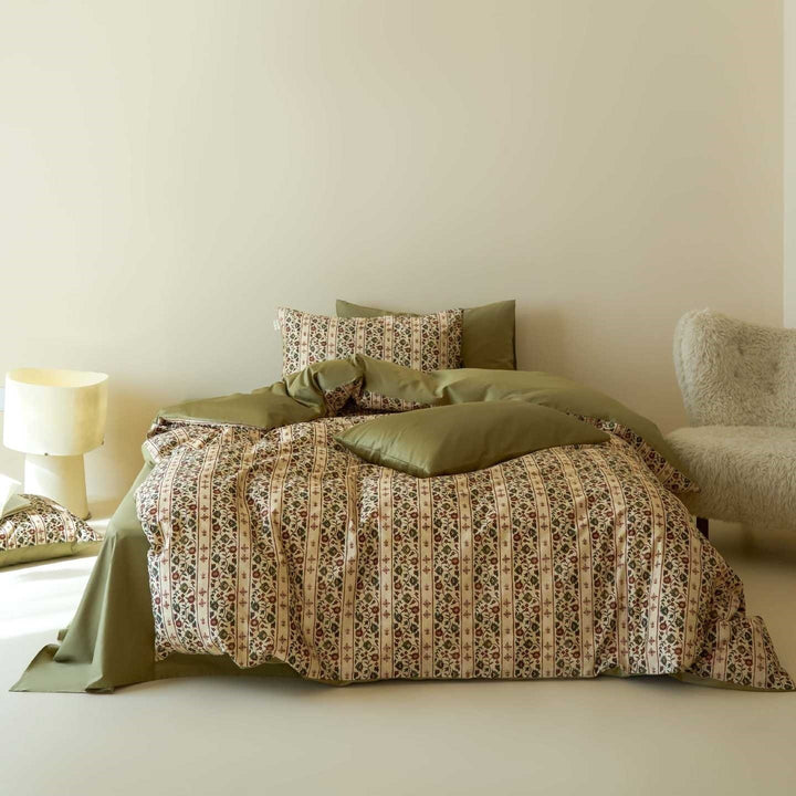 Nana's Warm Bloom Bedding Set