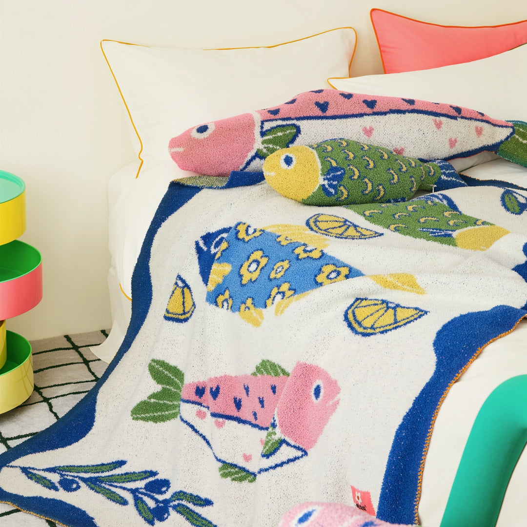 Sardine Family Throw