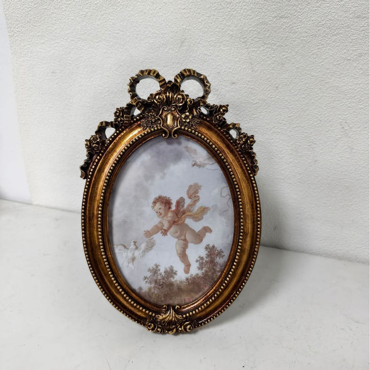 Romantic Bow Vintage Frame