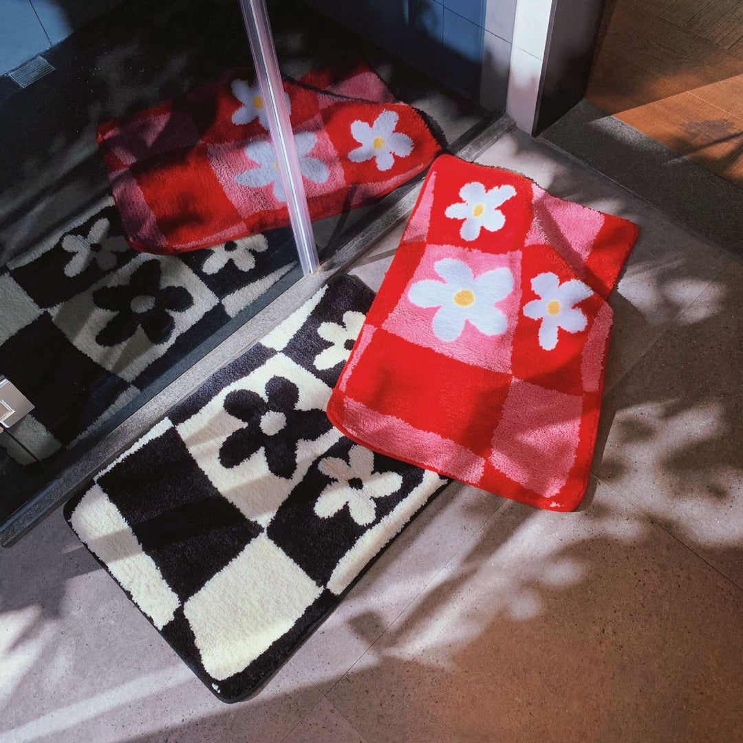 Checkerboard Daisy Bath Mat