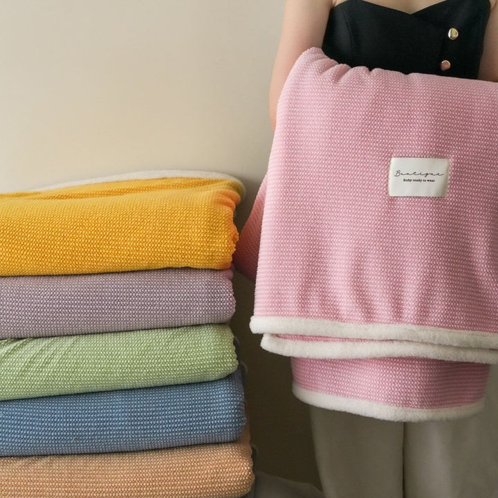 Macaron Bubble Throw