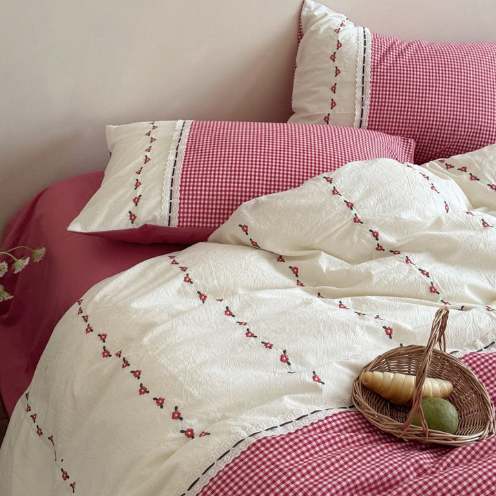Wild Rose Farmhouse Bedding Set