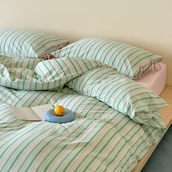 Leisurely Holiday Haven Bedding Set