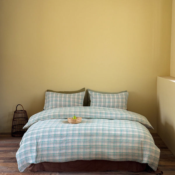 Vivd Tartan Bedding Set