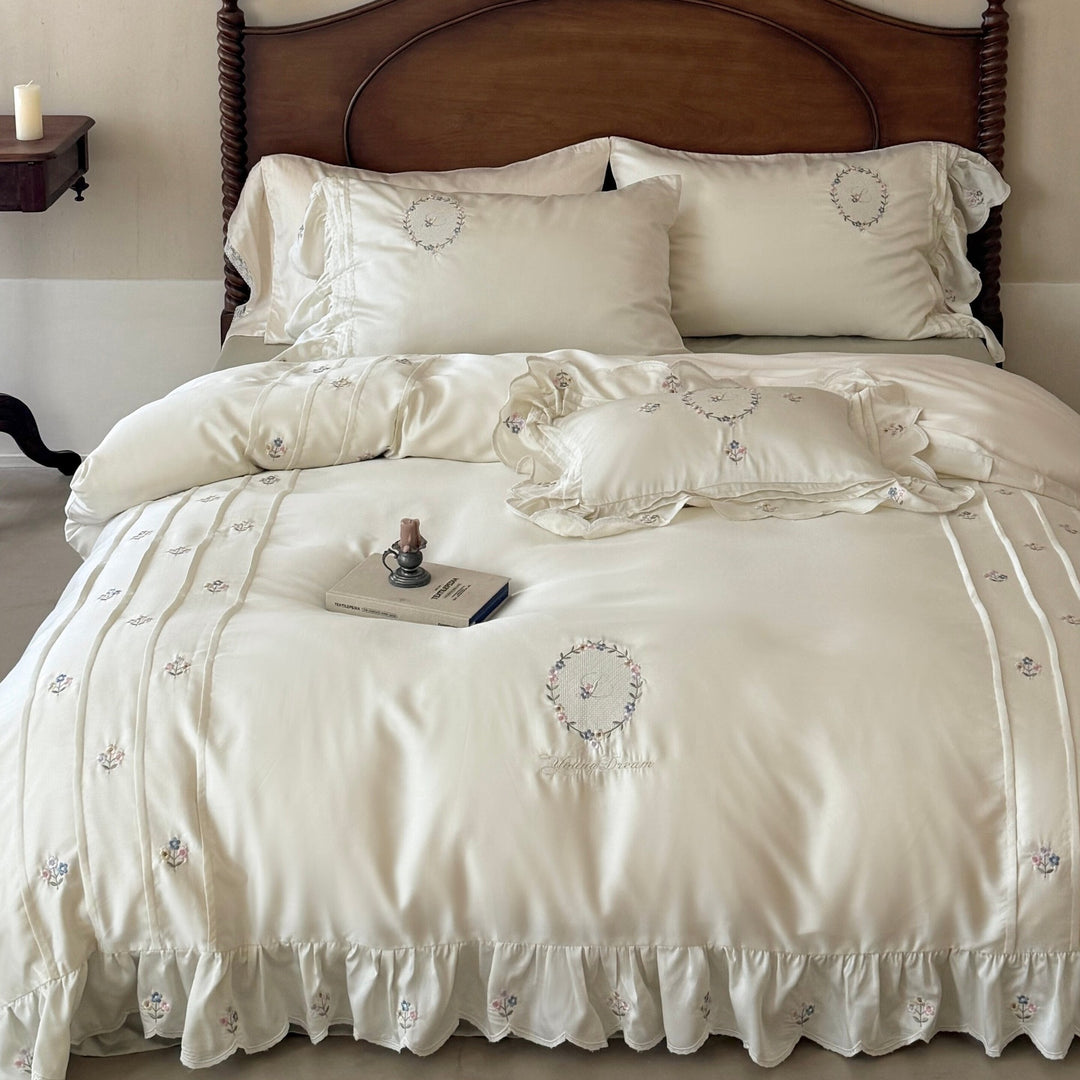 Blossom Brook Bedding Set