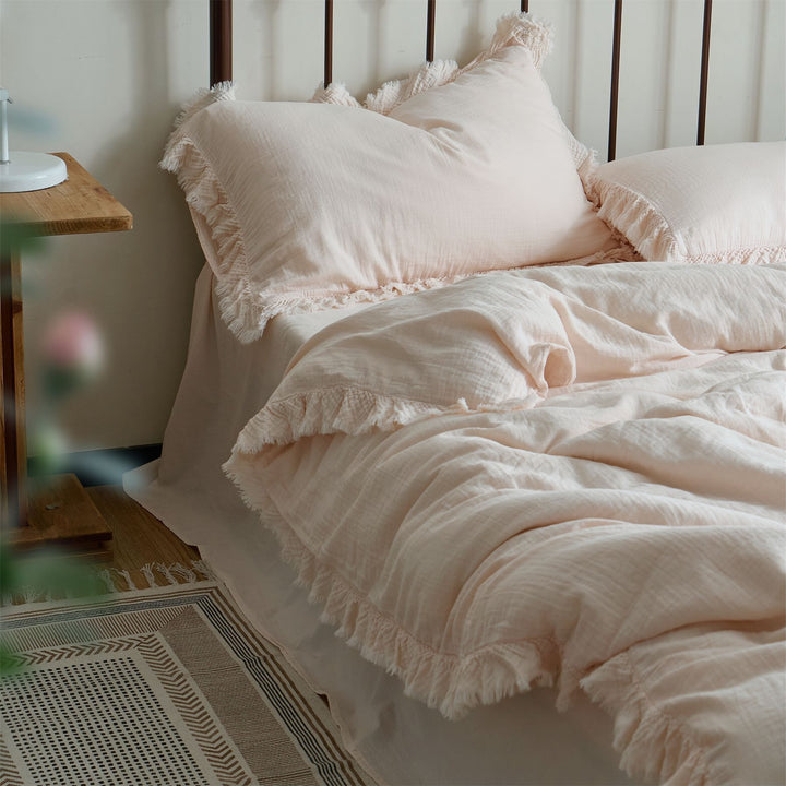 Cloud Tassel Bedding Set