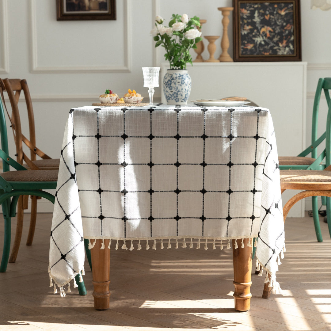 Cottage Grid Tassel Tablecloth