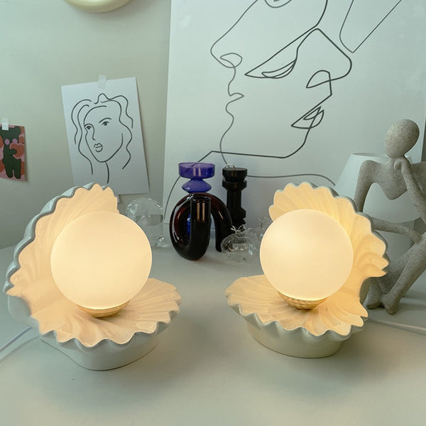 Lustre Shell Table Light
