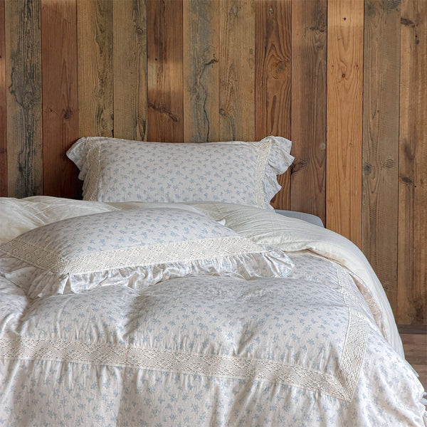 Vanilla Cloud Ditsy Bedding Set