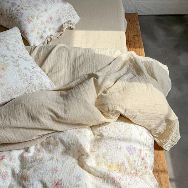 Vivid Floral Bedding Set