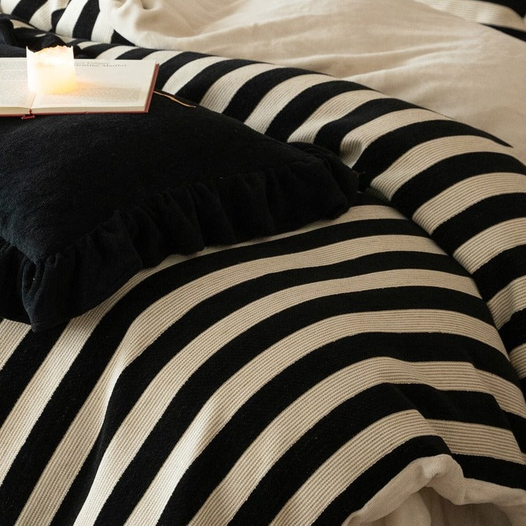 Warm Stripe Plus Bedding Set
