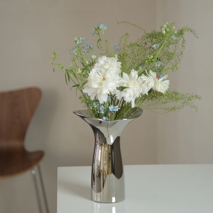Petal Edge Vase