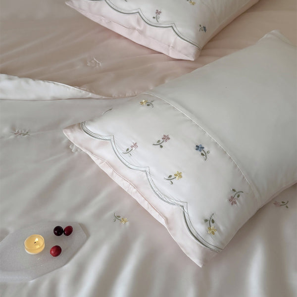 Mini Bloom Lyocell Summer Quilted Blanket