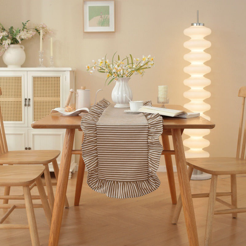 Sweet Ruffle Table Runner