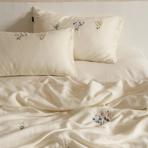 Cottage Wildflower Summer Quilted Blanket