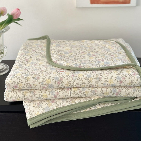 Sheep Land Summer Quilted Blanket