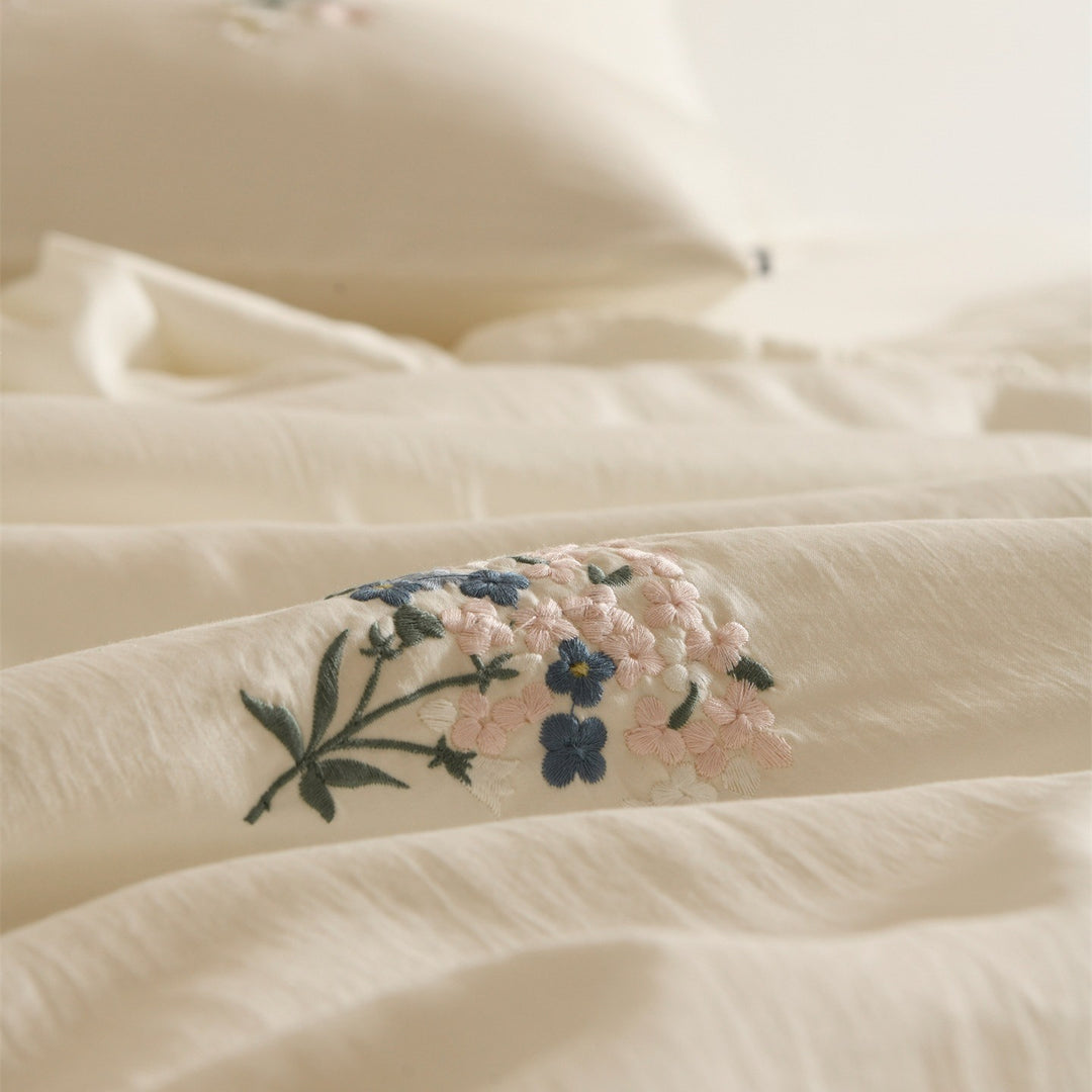 Cottage Wildflower Summer Quilted Blanket